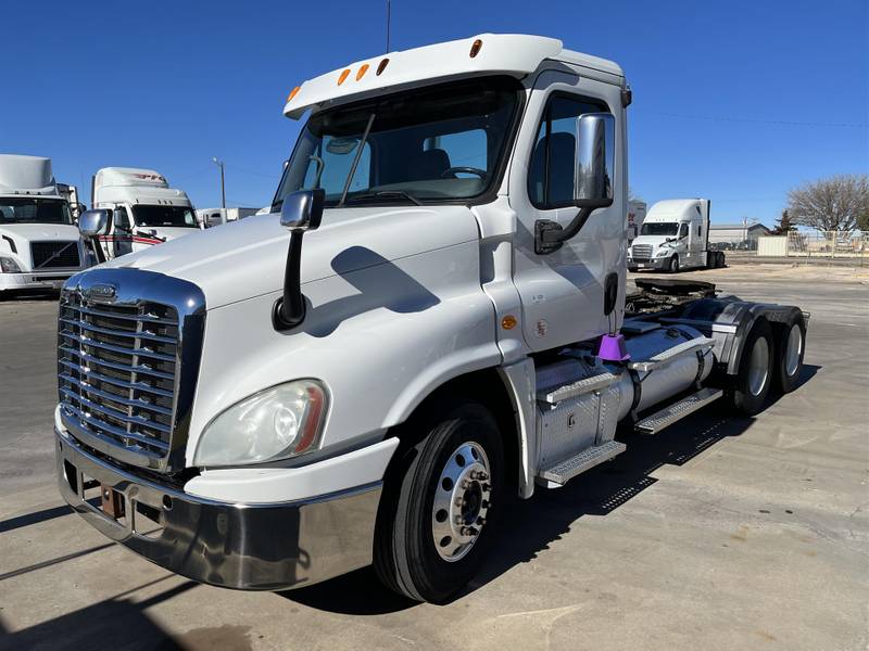 2013 Freightliner CASCADIA 125 For Sale Day Cab 303754